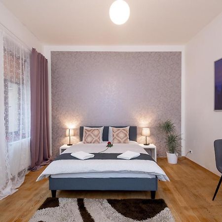 Luxury Apartment In The Center Of براغ المظهر الخارجي الصورة