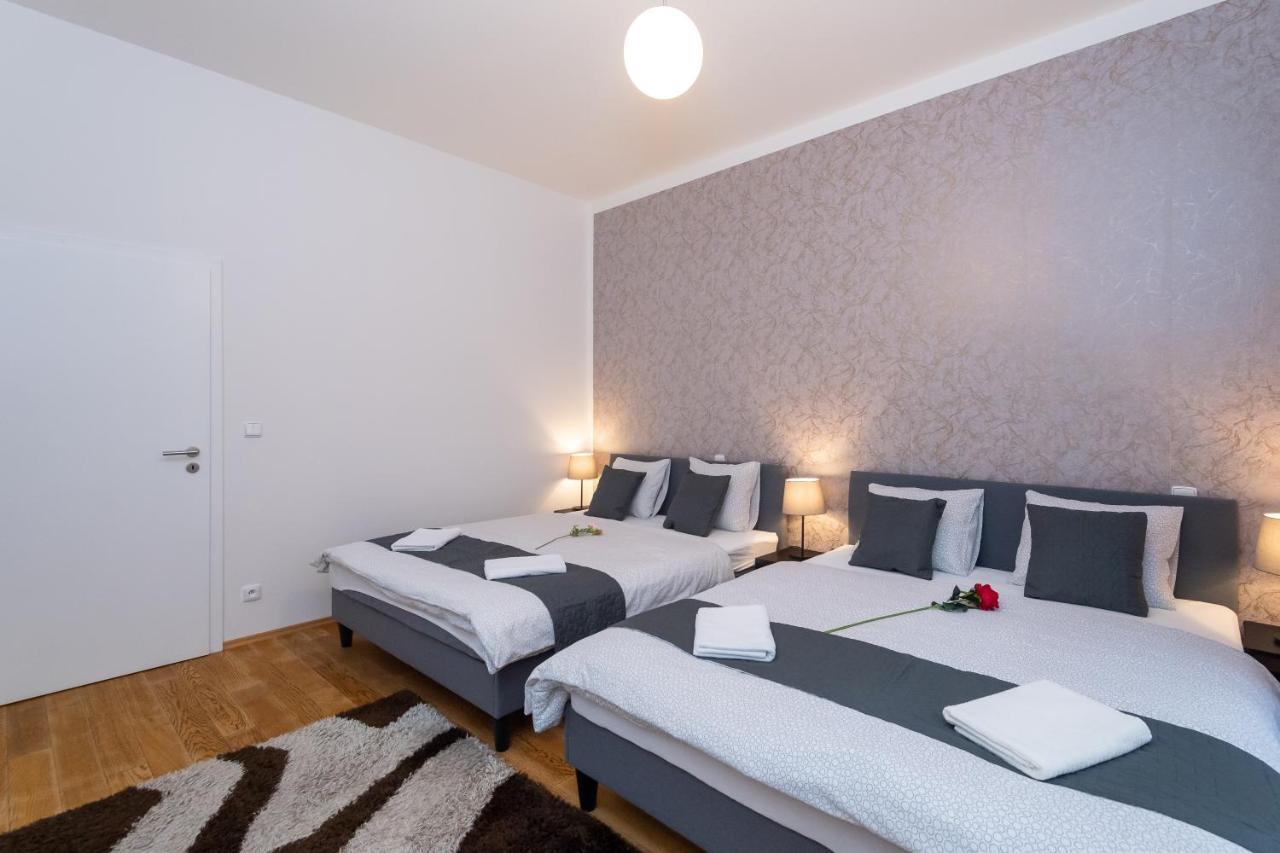 Luxury Apartment In The Center Of براغ المظهر الخارجي الصورة