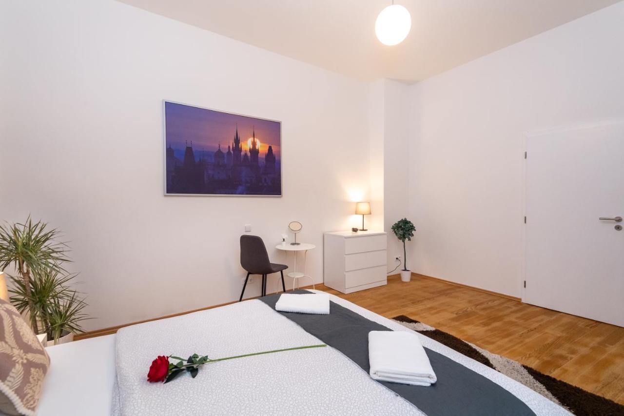 Luxury Apartment In The Center Of براغ المظهر الخارجي الصورة